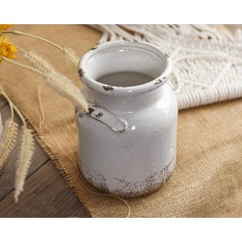 Quoowiit Ceramic Rustic Farmhouse Vase, Distressed Decorative Flower Vase for Home Decor, Ideal Shelf Decor, White Boho Vase for Living Room Bedroom Kitchen Office Decor Centerpiece Table Decorations