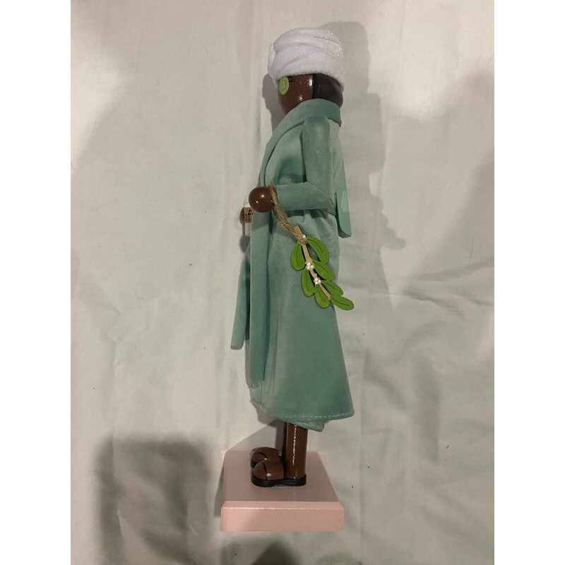 Nutcracker 14" Spa Lady African American