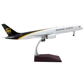 DCD Boeing 757-200 Commercial Aircraft RC Model White Brown Tail 'UPS Worldwide Services' (N465UP) Gemini 200 Series 1/200