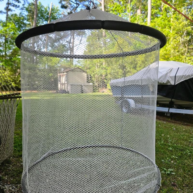 Bait Pens/Bait Motel - Size: Medium 35" x 25"