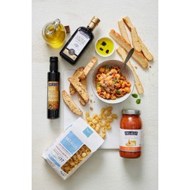 DeLallo Deluxe Italian Food Gift Box for Pasta Lovers