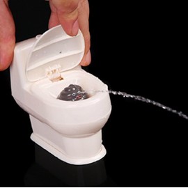 Cooplay Joke Toy Stool Toilet Seat Water Spray Trick Make Funny in Party Prank Funny Gag