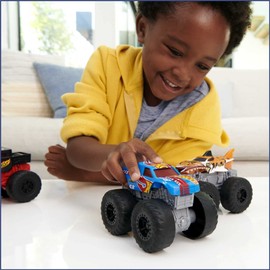 Hot Wheels Monster Trucks Roarin’ Wreckers, 1 1:43 Scale Truck with Lights & Sounds, Plays Truck’s Theme Song, Toy for Kids 3 Years Old & Older, HDX62