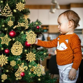 Pack of 42 Christmas Tree Decorations, White, Christmas Tree Pendants, 10 Types, Santa Stockings, Christmas Trees, Stars, Snowflakes, Snowmen, Reindeer, Glitter, Christmas Decorations