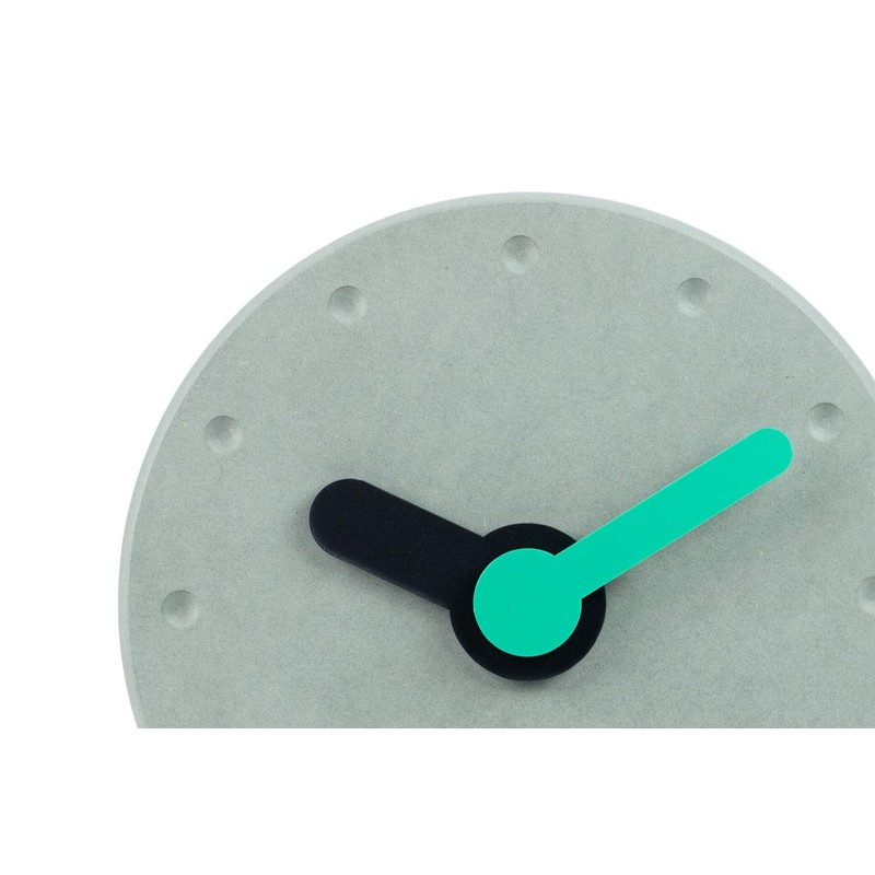 ONZENO Design Wall Clock 'The Frisky' without Ticking Noises