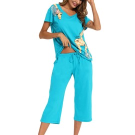 ENJOYNIGHT Womens Pyjamas Short Sleeve Top and Cropped Bottoms Pjs Set Cotton Loungewear Cute Print Nightwear (3X-Large,Blue Giraffe)
