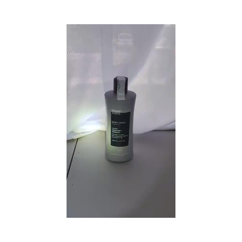 Raw Sugar Jabón Corporal Charcoal + Bamboo 740ml
