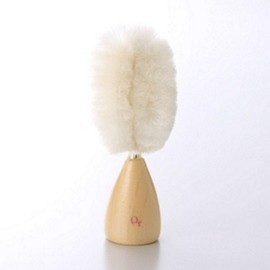 QT Snow Cocoon Face Brush