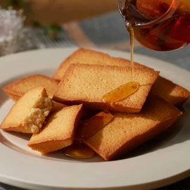 The Maple Mania Maple Financier 12 Piece Candy Medium Gift