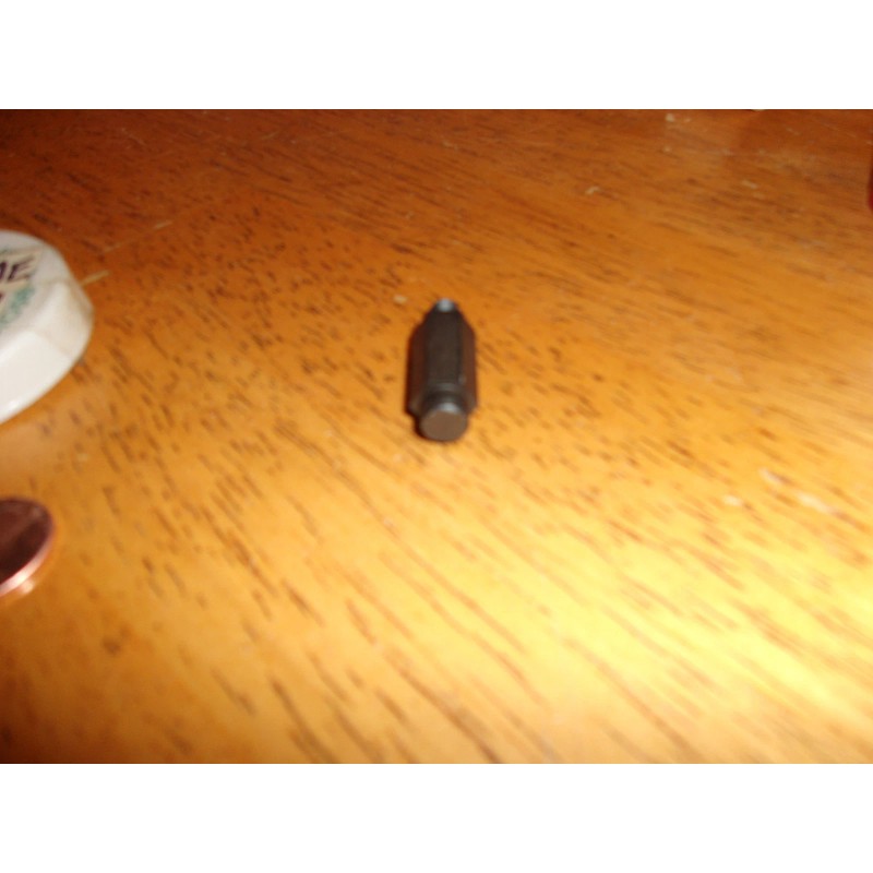 New Home Sewing Machine PART # 618063107, NO IDEA WHAT