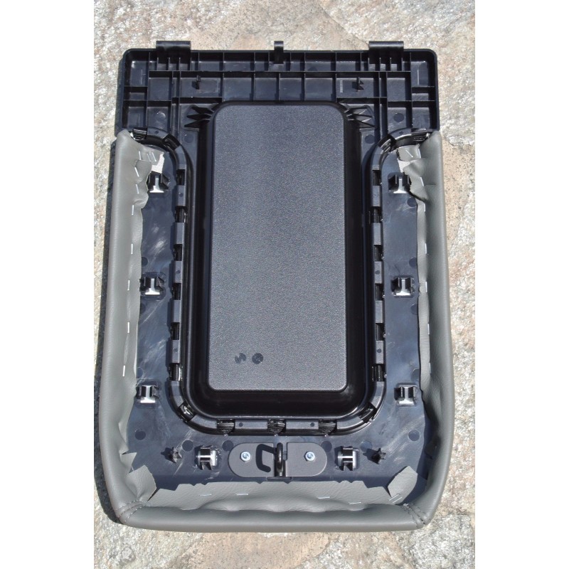 AFTER MARKET 03-07 SILVERADO SIERRA LIGHT GREY CENTER CONSOLE STORAGE