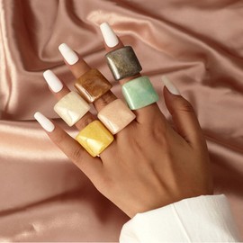 GYRMMUE Multicolor Resin Chunky Rings for Women,Acrylic Plastic Rin Knuckle Finger Cute Trendy Aesthetic Y2k Statement Ring Vintage Simple Geometric Rings Jewelry (color)