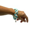 Charms-Armband mit Kugeln aus Türkiserpaste und weißen Perlen