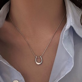 Atentuyi Horseshoe Necklace Silver U Necklace Horseshoe Pendant Necklace U Letter Necklace U Pendant Necklace Box Chain Necklace Jewellery for Women and Girls