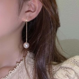Inateannal Vintage Rhinestone Pearl Earrings Gold Long Tassel Beads Earrings Linear Crystal Chain Earrings CZ Rhinestone Tennis Earrings Jewellery for Women and Girls, Zinc, No Gemstone