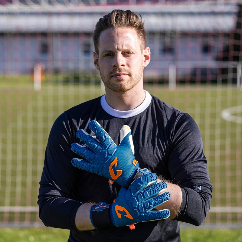 CATCH & KEEP Fly Blue Soul Men's Goalkeeper Gloves Size