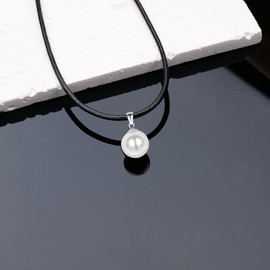 Viwind Pearl Leather Necklace for Women Genuine Leather 45 cm 925 Silver Clasp Pendant Chain 12 mm Round Natural Pearl Shell Pearl, Sterling Silver Leather