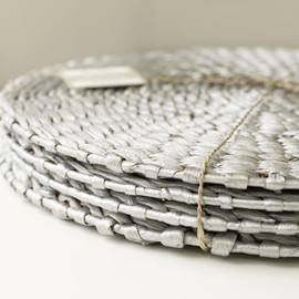 Benson Mills Water Hyacinth Braided Round Placemat Set of 4 (Silver, 13.5" Round)