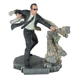 Diamond Select Toys The Matrix Gallery Diorama Agent Smith 10-Inch PVC Statue with Detailed Sculpting
