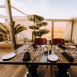 Beritle Restaurant Cloth Napkins Set of 12 Pack, Dinner Napkins Cloth Washable 20 x 20 Ins, MJS Commercial Quality, Reusable Table Napkins Cloth, Non-iron, No Fade, Easy to Remove Stains, Carbon Black