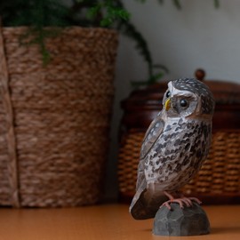 WILDLIFEGARDEN WG455 DecoBird Owl - Hand Carved Decorative Wooden Bird - Large European Birds