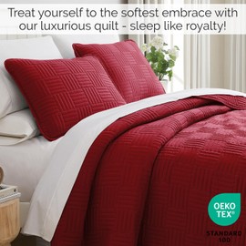 Southshore Fine Living, Inc. Oversized King Quilt Bedding Set Lightweight, Prewash Fabric Soft Coverlet Bedspread 3-Piece, Two Matching Shams (108 in Wide x 98 in Long), California/King, Grid Red