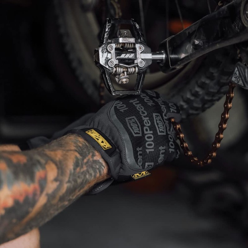 2 00% Mechanix Original Gloves