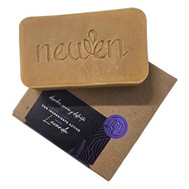 Newen Jabón corporal Natural - Kit spa 4 Barras con ingredientes activos, Sábila, Carbón, Lavanda y Avena, Manzanilla, Miel. (Lavanda)