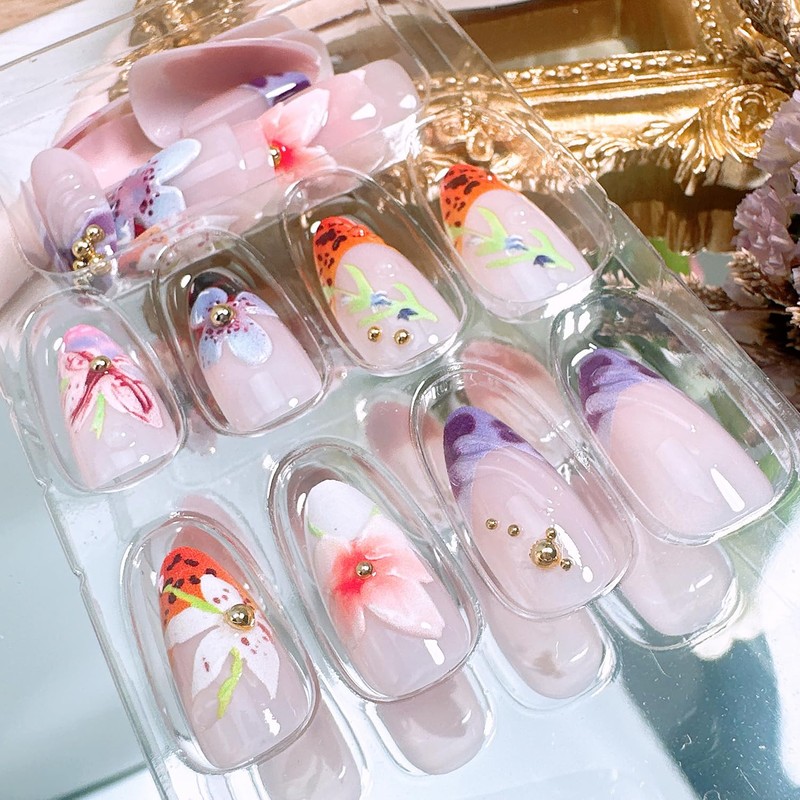 24Pcs Autumn Flower Press on Nails Medium Almond French Tip
