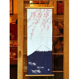 Somenoanobo Tenugui "Mt. Fuji and Dropping Cherry Blossoms" 100% Cotton, Tokioka, Made in Japan, 13.8 x 39.4 inches (35 x 100 cm)