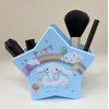 Sanrio Cinnamoroll コスメティックツールホルダー (メイクアップ ブラシ アイライナー マスカラ) 幅4.7インチ x 高さ4.5インチ