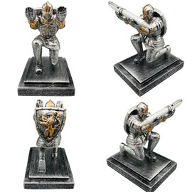 ThreeH Executive Knight Pen Holder with Pen Resin Soldier Ornament with Shield Armor Pen Stand Office Stationery Decoration