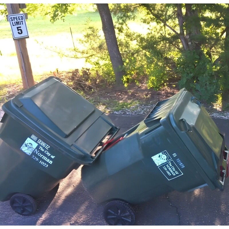 Bighorn Trash Hitch PIGGYBACK® - Trash Can COUPLER Makes Trash