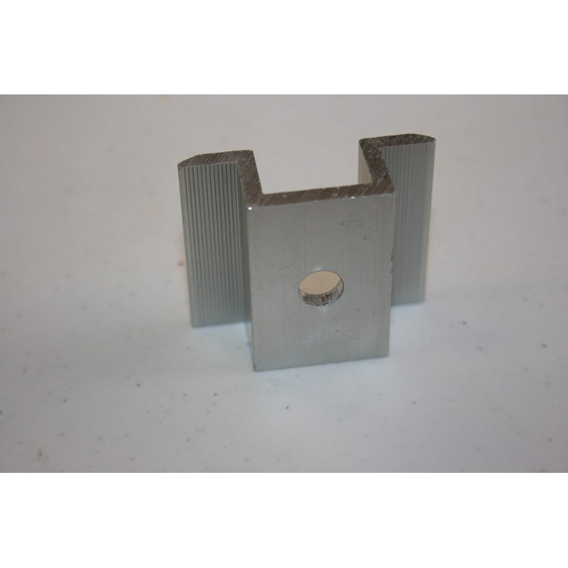 Solar Mounting 20 Mid-Clamps No Hardware & 8 End-Clamps