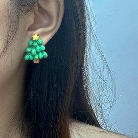 W WEILIRIAN Christmas Santa Claus Earrings Christmas Tree Earrings Santa Studs Earrings Cute Festival Earrings Asymmetrical Earrings Jewelry for Women and Teen Girls Christmas Gifts (Style A)