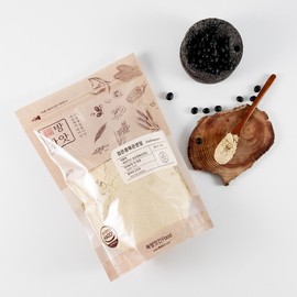 300g of savory 100% domestic black soybean powder Bokbangatgan / 고소한 100% 국산 검은콩가루 분말 복방앗간 300g