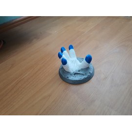 BikerBeat Soporte Stand Compatible con Echo Alexa Dot 4 y 5 Mano Astronauta en La Luna