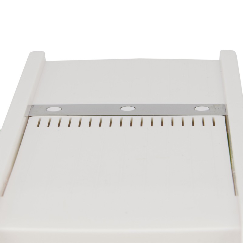 Adjustable nonslip handheld mandolin slicer