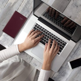 AT-A-GLANCE 2019-2020 Planificador semanal y mensual de año académico, tamaño de bolsillo, 3-1/2 pulgadas x 6 pulgadas, DayMinder, borgoña (AY531420)