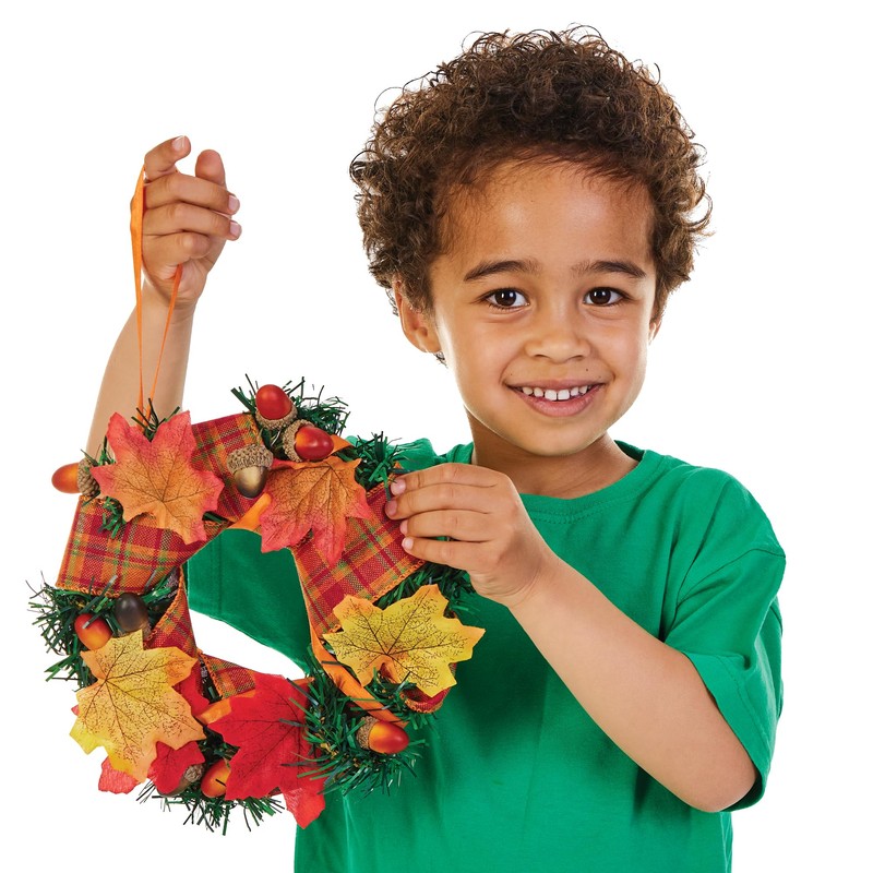 Baker Ross FN300 Autumn Wreaths Craft Kit - Craft Autumn