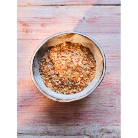 Maldon Chilli Sea Salt with Aleppo & Bird’s Eye Chillies, Perfect for a Wide Range of Dishes, Fantastic Burst of Flavour, Pyramid-Shaped Flakes - 500g Tub