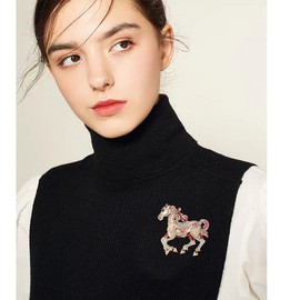 Horse Brooch Pin Horse for Women Men Unique Chinese Zodiac Horse Pin Year of the Horses Animal 2026 Brooch Good Luck Feng Shui Jewelry Gift (Pink)