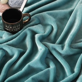 TASTHROW Cuddly Blanket, Soft Fleece Blanket, Sofa Throw, Soft and Warm Bedspread, Living Room Blanket, Couch Blanket (Teal, 130 x 180 cm)