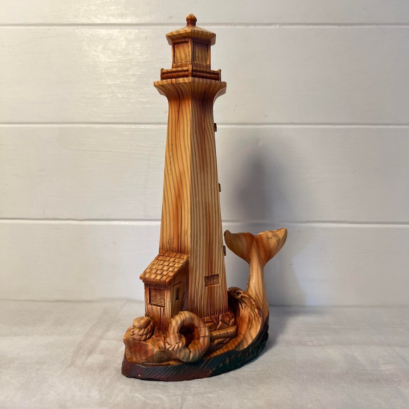 Handcrafted Wood-Effect Lighthouse: 22cm Height, Intricate Carving, Adorned with Whale
