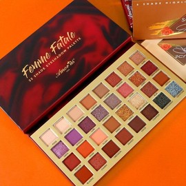 Femme Fatale                                                                                                                                          