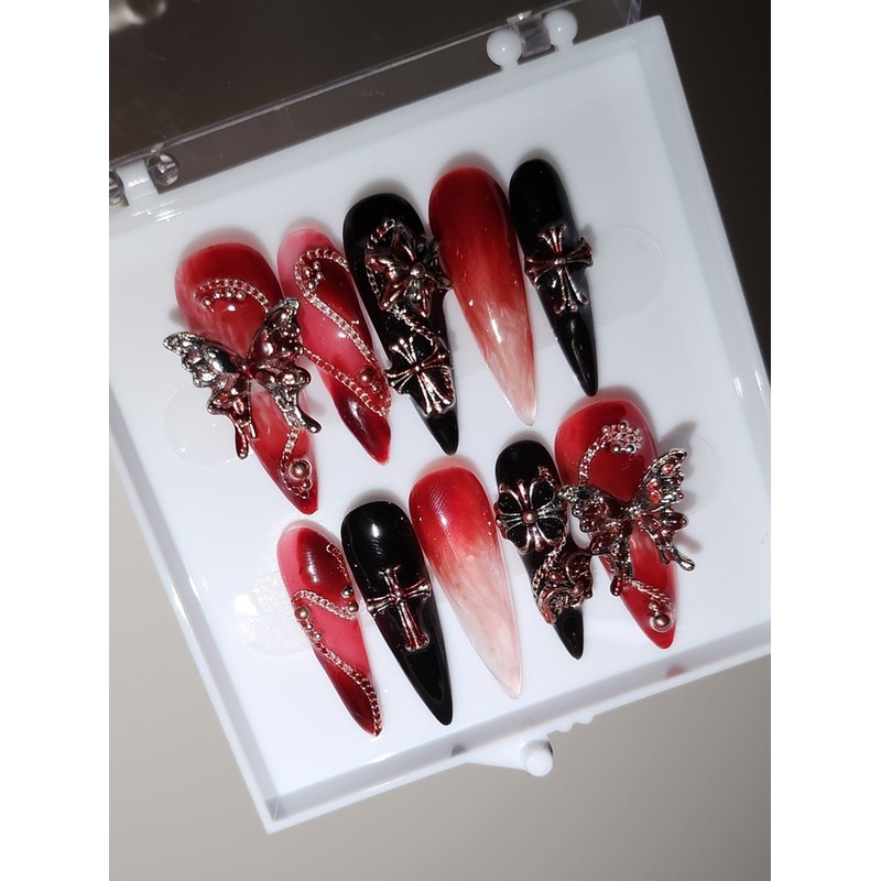 [Handmade nail tip] It's bloody - Oval / [수제네일팁] It's