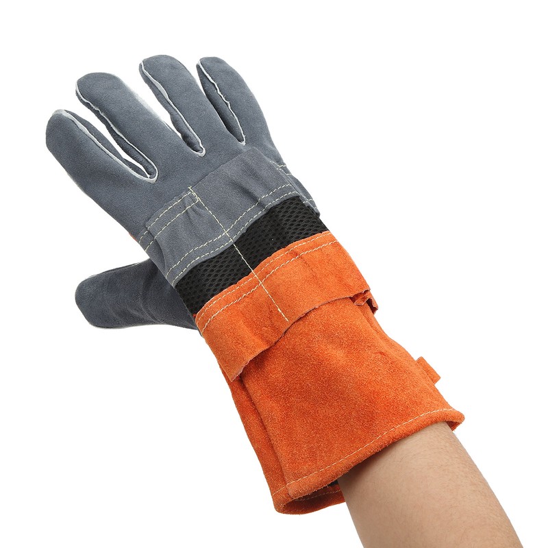 1 Pair of Heat Resistant Gloves Fireproof Flame Retardant Non