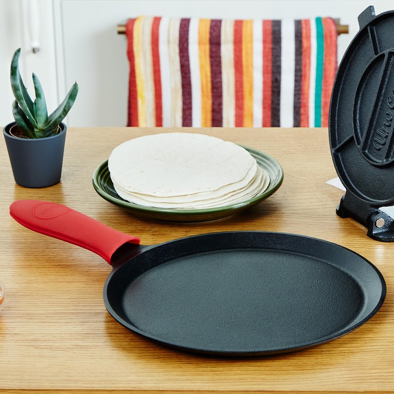 Uno Casa Cast Iron Comal Pan 10.5 Inch - Skillet