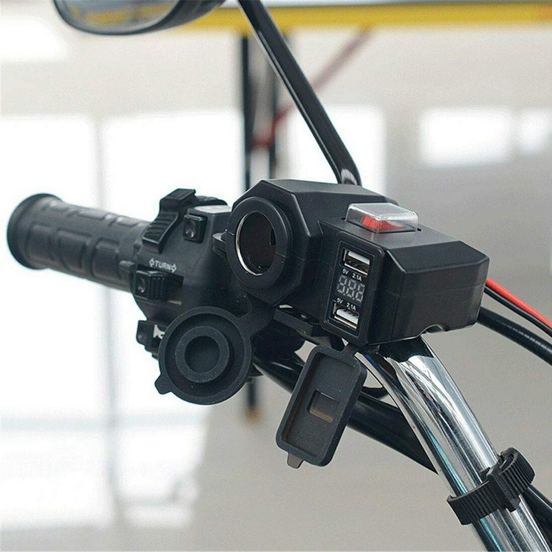 D74CS - Adattatore per accendisigari a LED per moto, con
