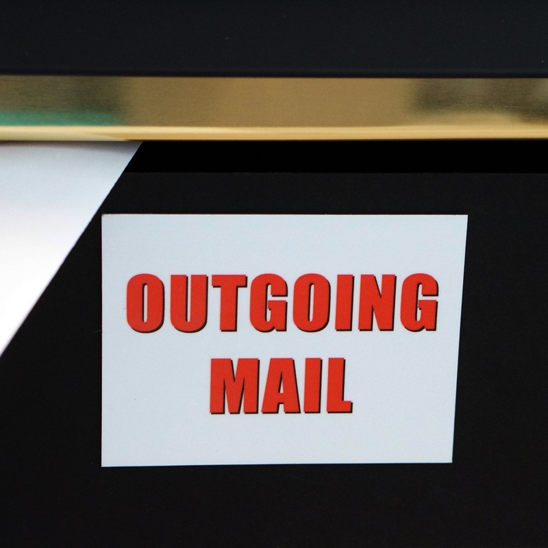 Outgoing Mail Magnet - 3x4 Inch Mailbox Notification Magnets